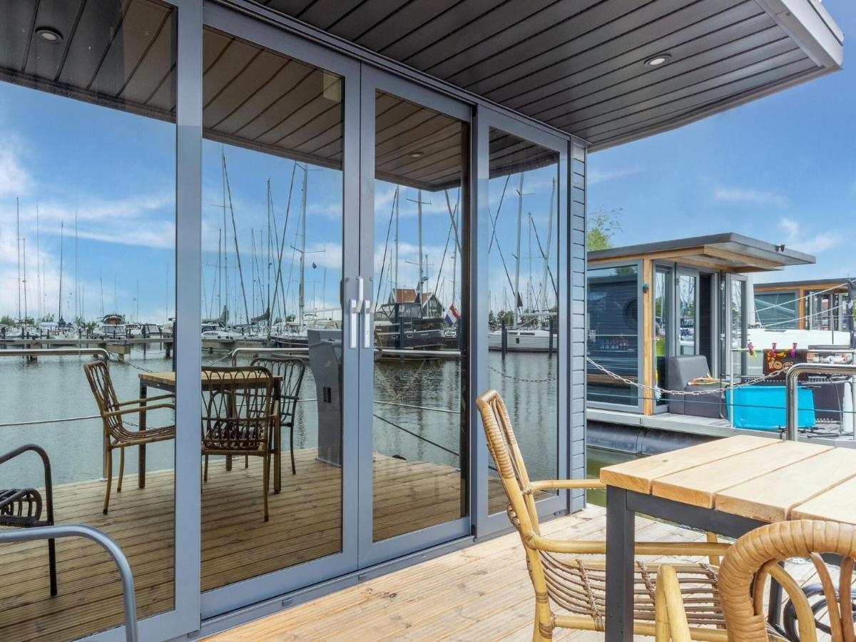 Hotel Luxury Houseboat In Volendam Marina Exterior foto